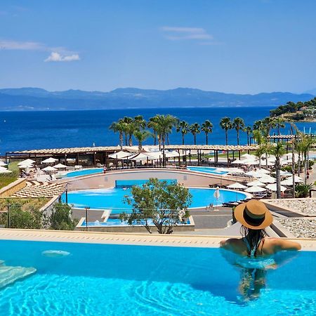 Miraggio Thermal Spa Resort Paliouri Bagian luar foto The resort's main pool
