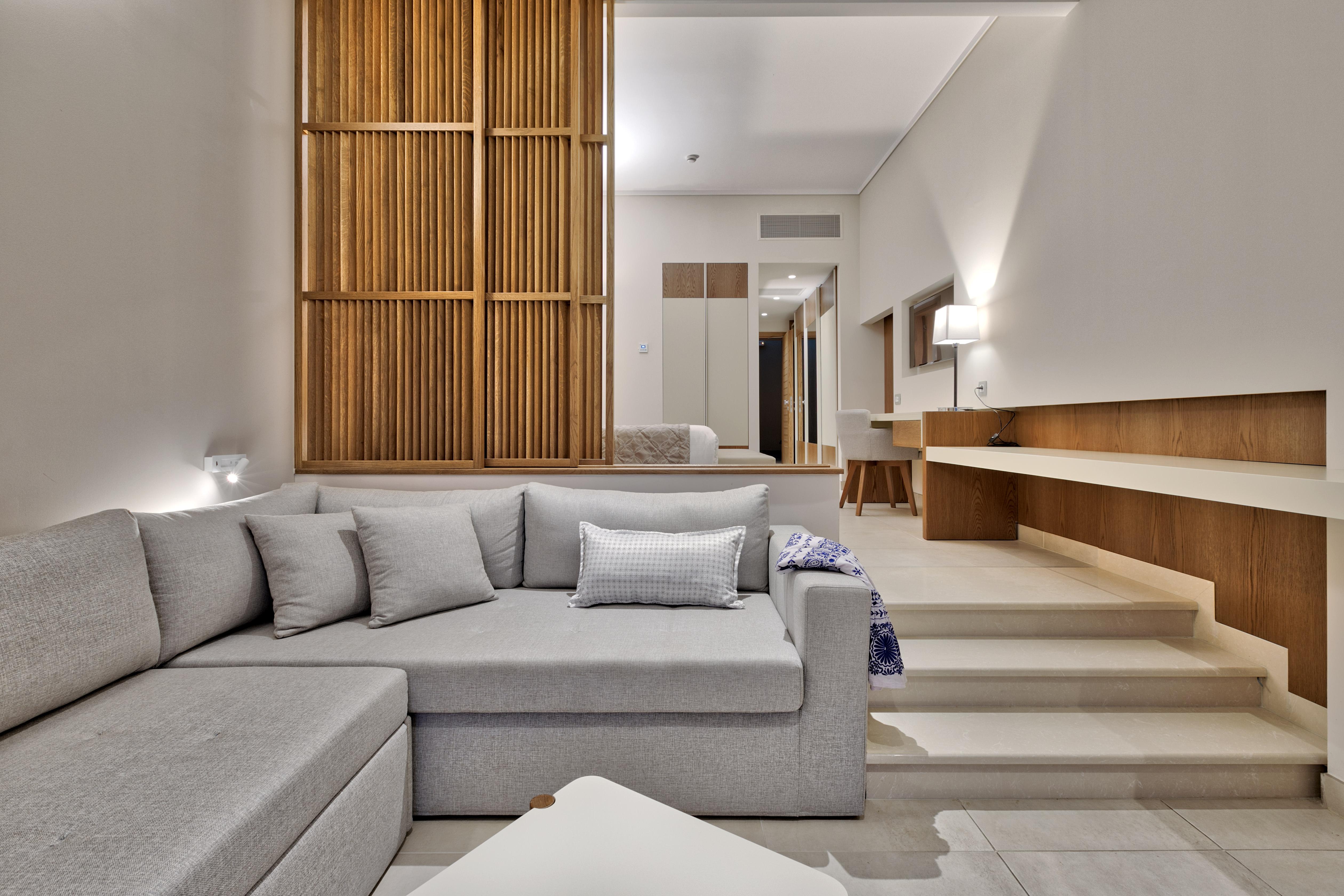 Miraggio Thermal Spa Resort Paliouri Bagian luar foto Interior of a suite at the hotel