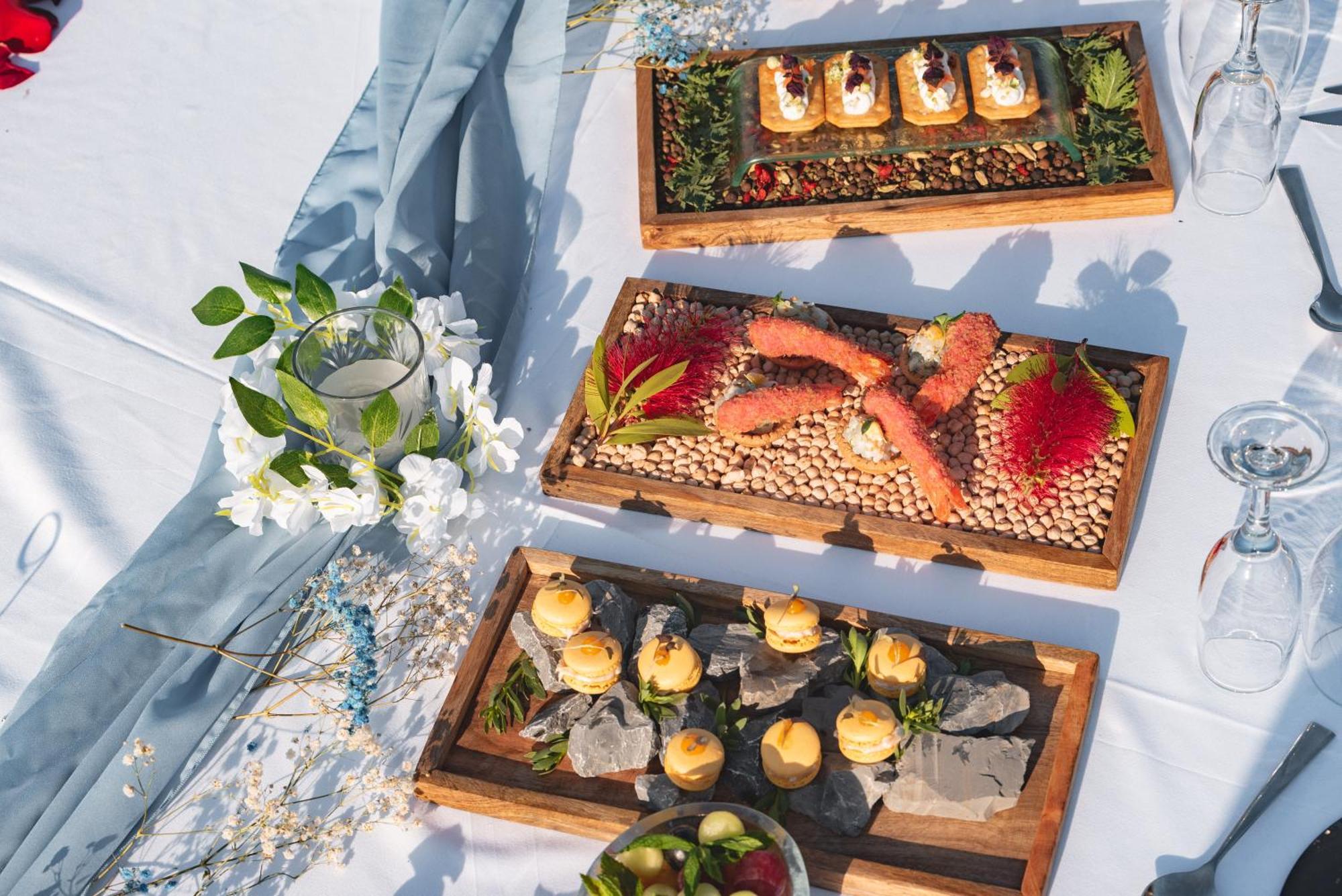 Miraggio Thermal Spa Resort Paliouri Bagian luar foto A selection of hors d'oeuvres